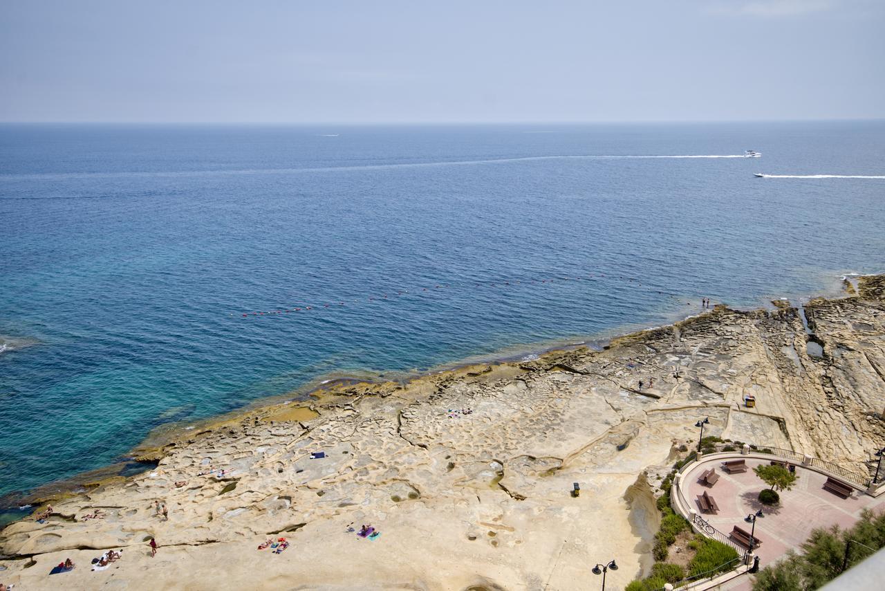 Magnificent Seafront 2-Bedroom Sliema Penthouse Exterior photo